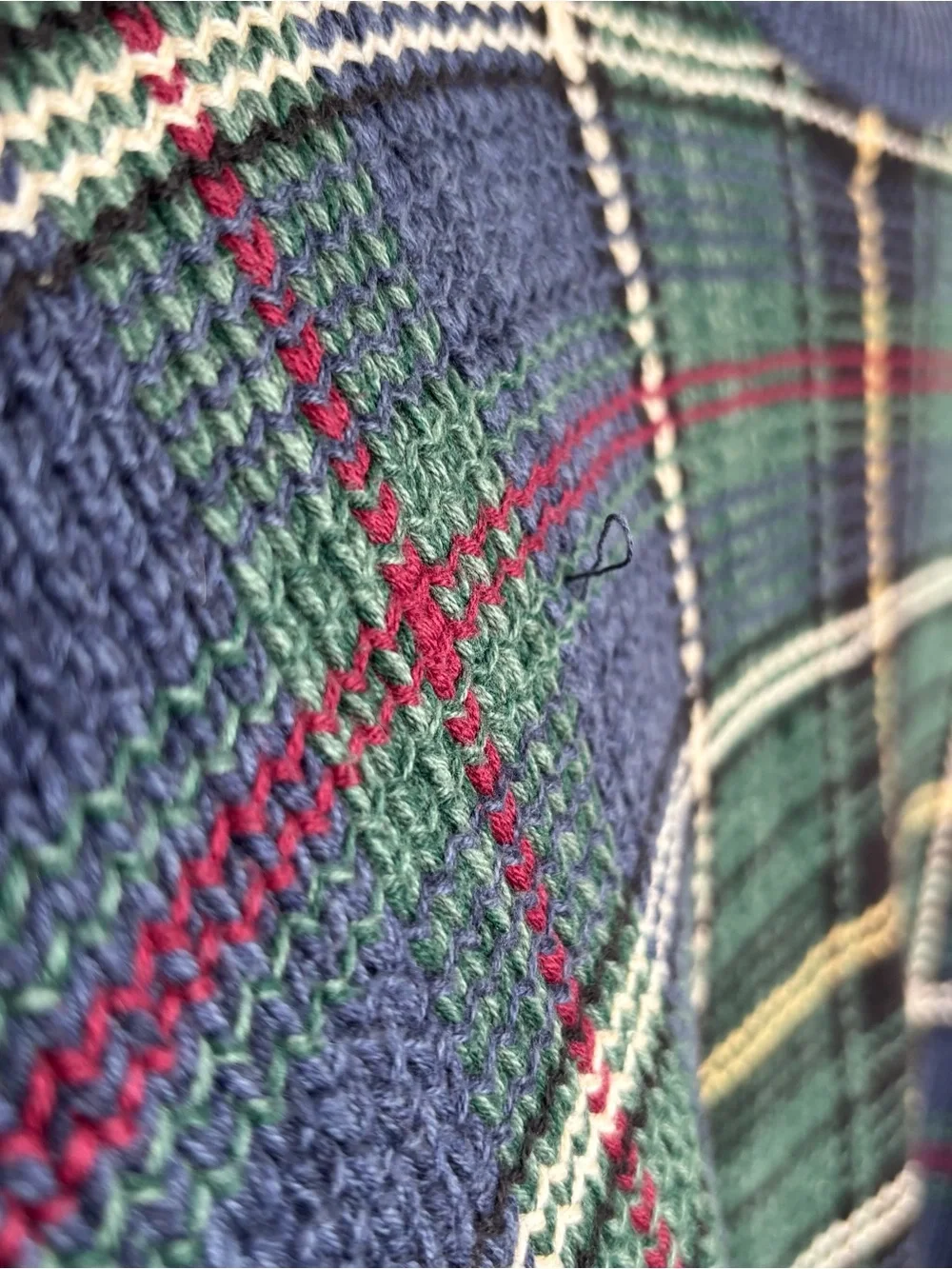 Vintage 90s IZOD Plaid Crewneck Sweater Green Navy Blue Knit Grandpa Core Tartan
